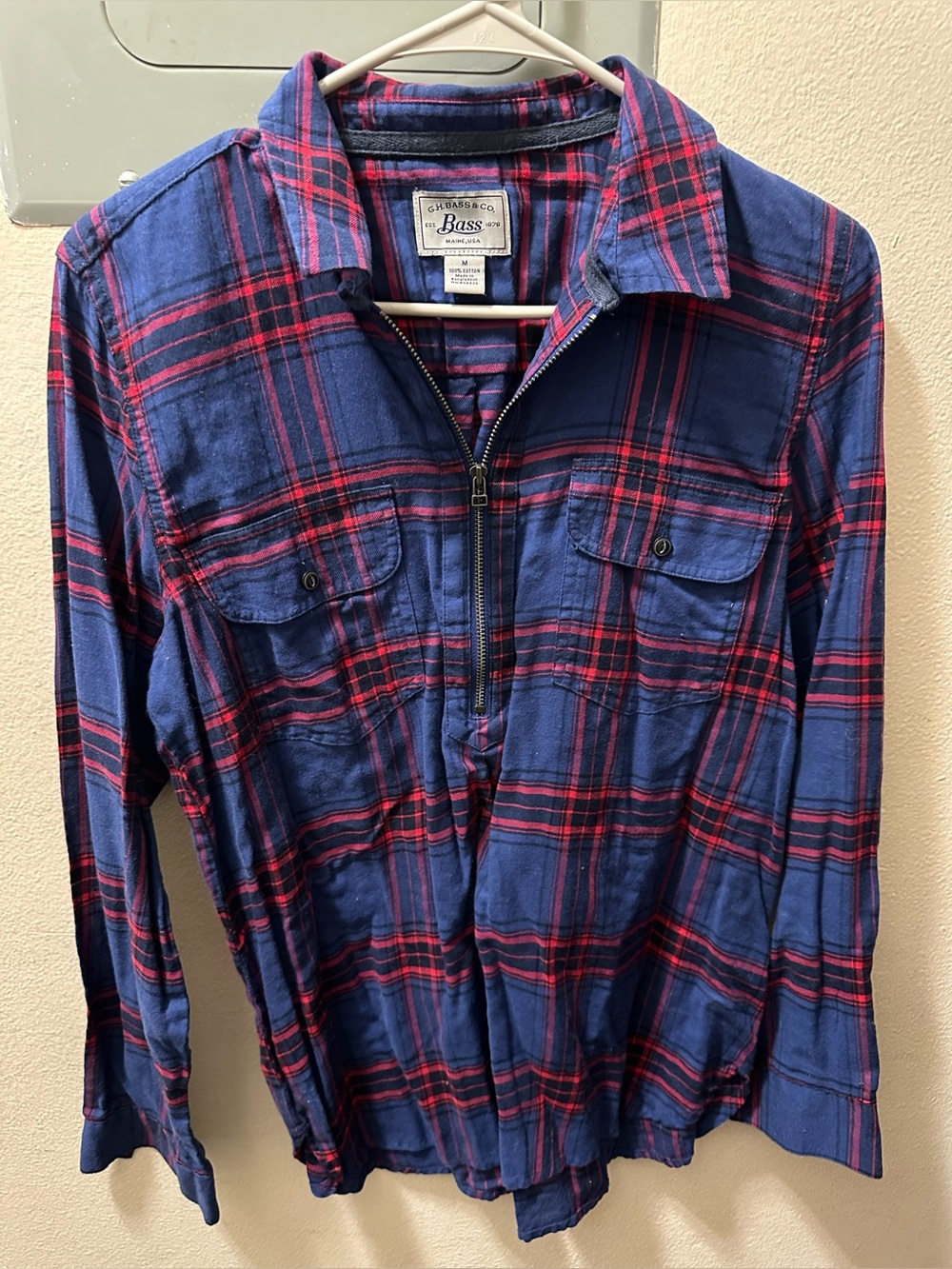 Bass women’s Blue and Red Plaid Zip-Front Shirt